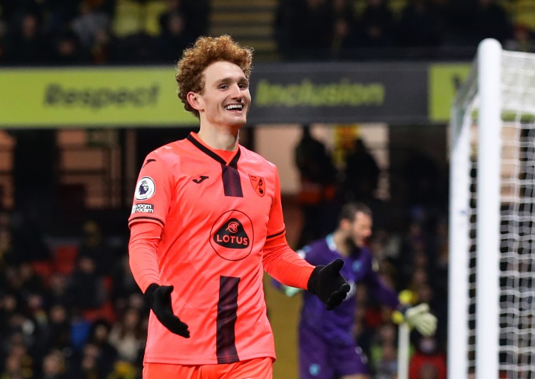 app下载-记者:萨金特与诺维奇关系彻底破裂,随二队训练等待转会多伦多